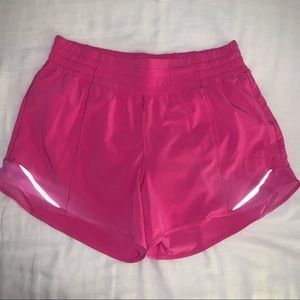Lululemon sonic pink hotty hot shorts high rise 4”